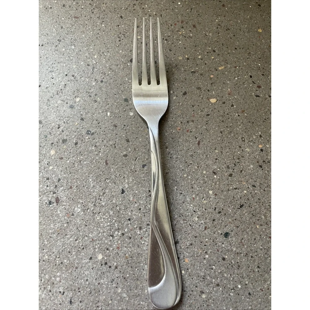 INTERNATIONAL WILLOW FROST STAINLESS FLATWARE‎ SATIN WAVY LINE Dinner Fork
